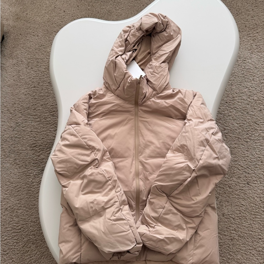 Uniqlo Women's Beige Puffer Jacket
